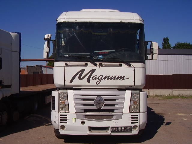 Розборка Renault Magnum